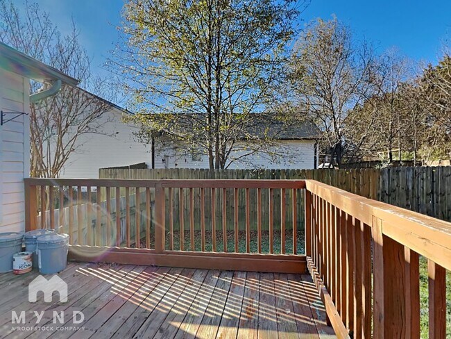 Building Photo - 832 St Andrews Pl