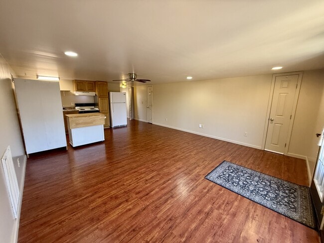 Building Photo - 3515 Mint Rd