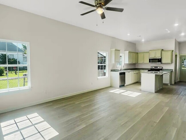 Primary Photo - Sleek & Spacious 3-Bedroom Duplex Near Dow...