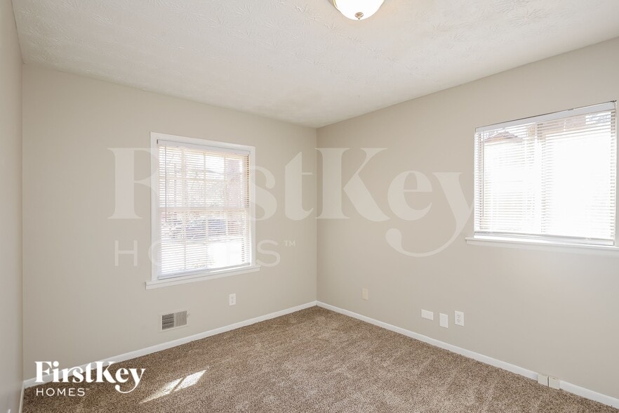 Building Photo - 1080 Buckhurst Dr