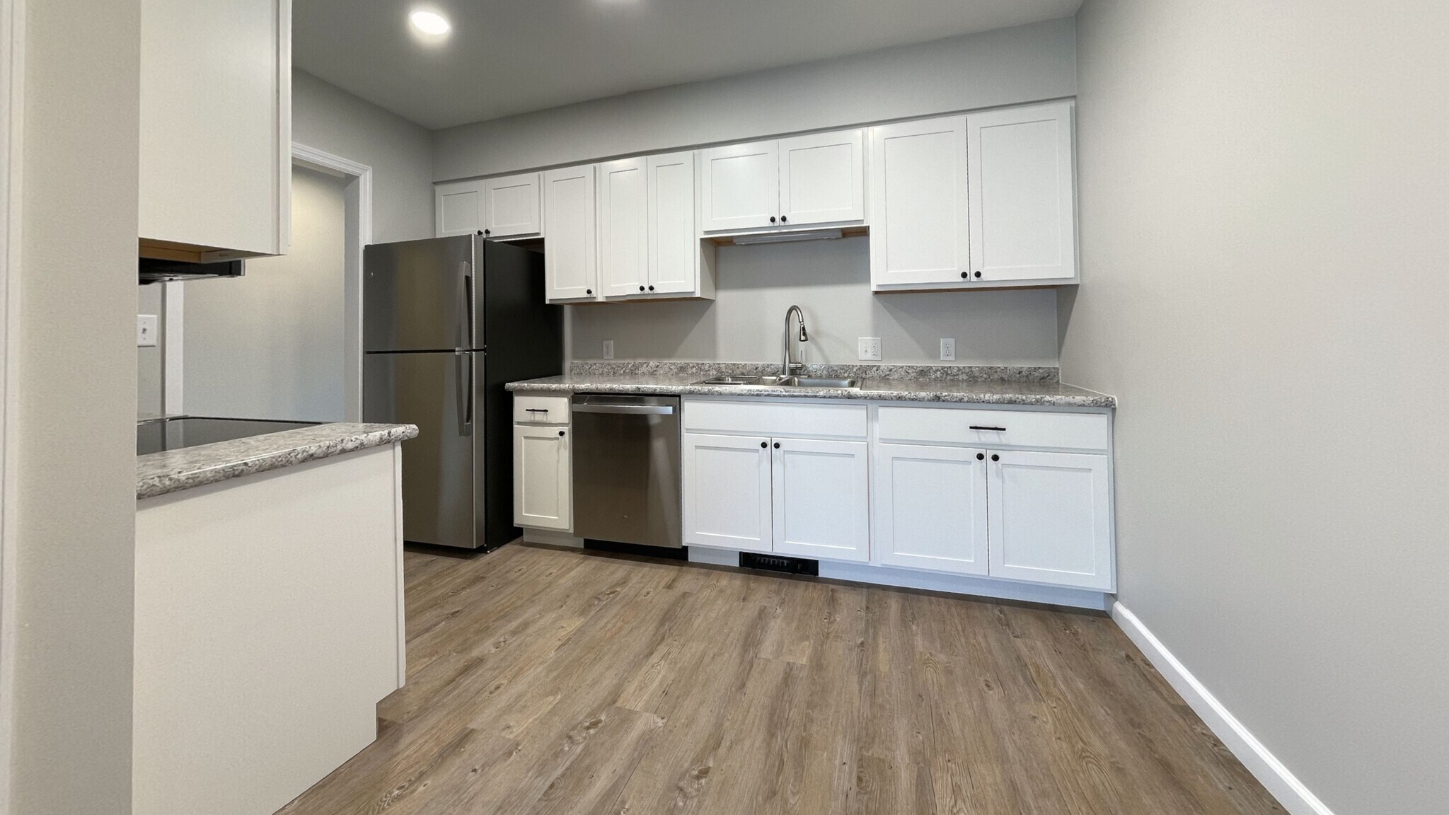 Kitchen - 5059 S Catherine St