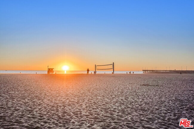 Building Photo - 1 Driftwood St