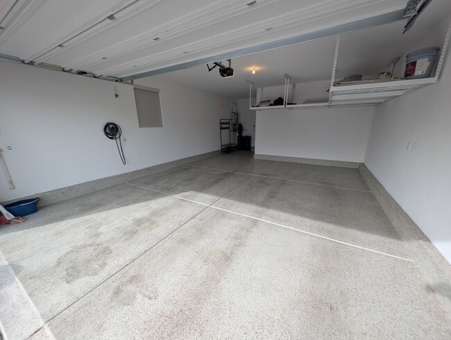 Building Photo - 11816 River Hawk Ave