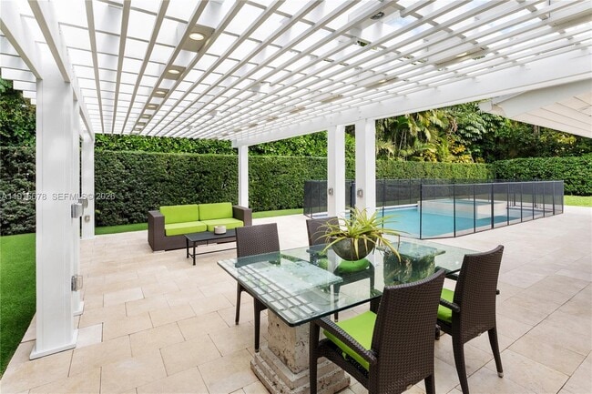 Building Photo - 1021 Matanzas Ave