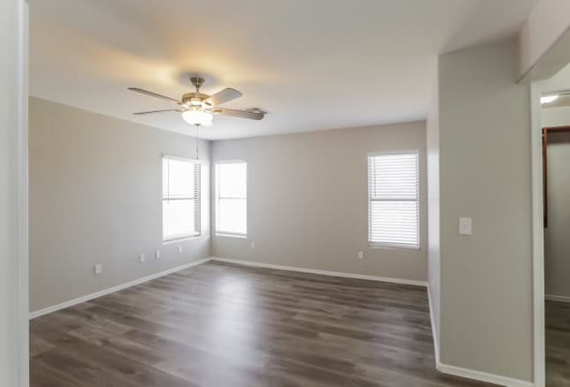 Building Photo - 46903 S 15th Dr