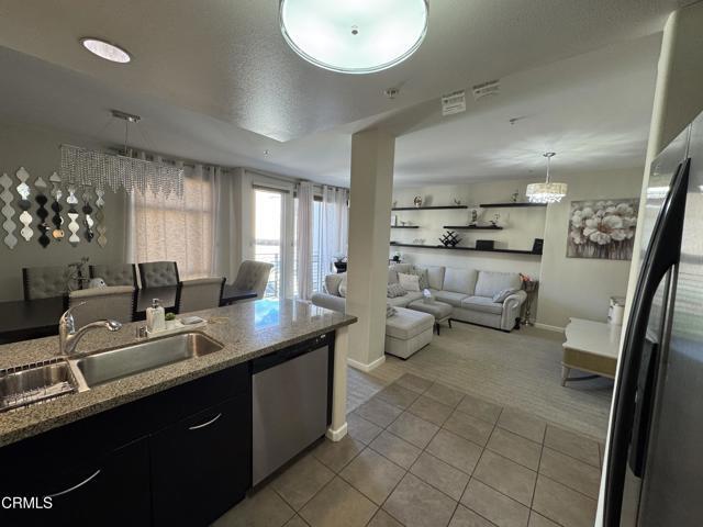 Building Photo - 250 N 1st St