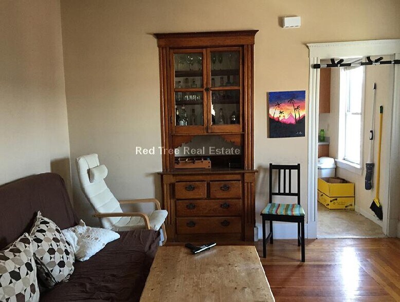 Building Photo - 296 Highland Ave