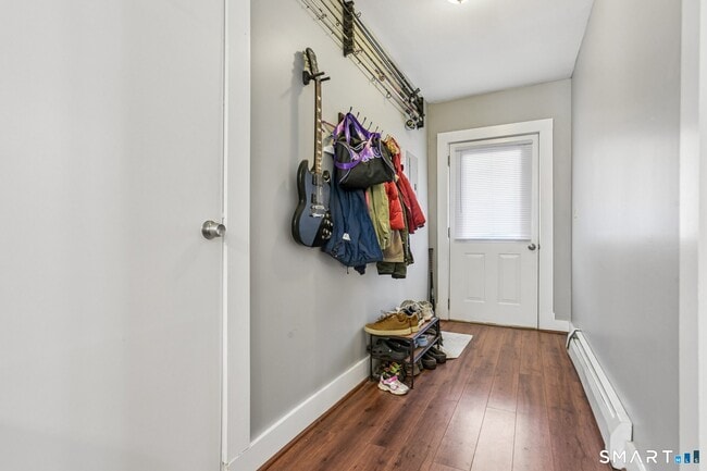 Building Photo - 91 N Orchard St