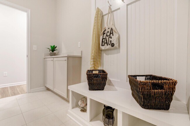 Building Photo - 8139 Wolf Path Dr