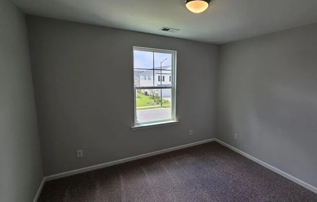 Building Photo - Beautiful 5BR, 3BA Home in Desirable Brookline at Godley Station!