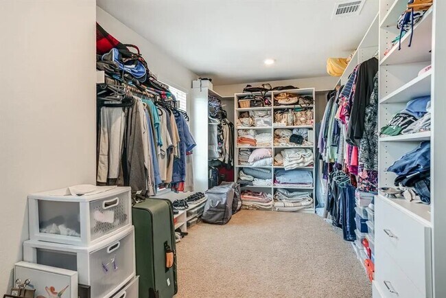 Building Photo - 2946 Wolfcreek