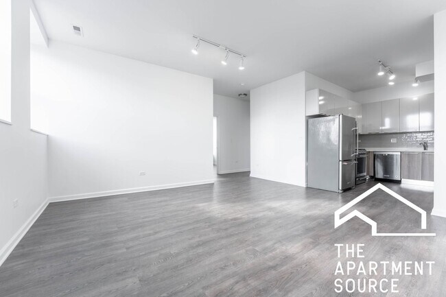 Building Photo - MASSIVE Loft-style condo-quality 3 Bed/2 ba IN UNIT LAUNDRY