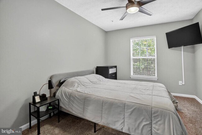 Building Photo - 8031 Brookstone Ct