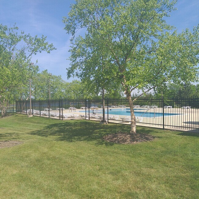 Building Photo - 277 W Biros Ln
