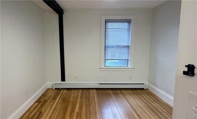 Building Photo - 80 Massasoit Ave