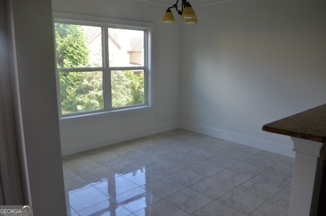 Building Photo - 15 Creekwater Dr