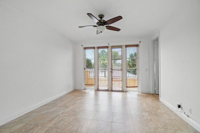 Building Photo - 811 S Federal Hwy