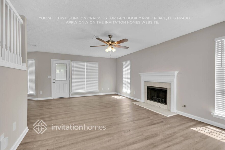 Building Photo - 4022 Robin Cir