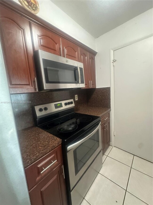 Building Photo - 17455 NW 67th Ct