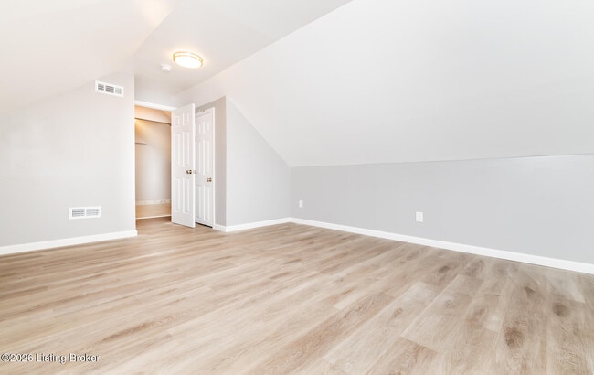 Building Photo - 204 W Warfield St