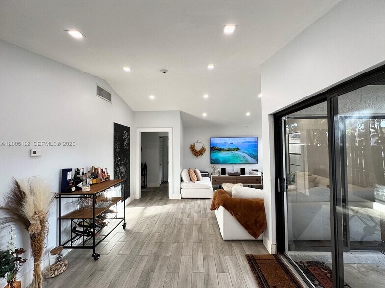 Building Photo - 4840 SW 149th Ct