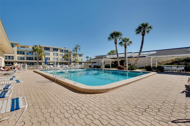 Building Photo - 3806 Gulf of Mexico Dr