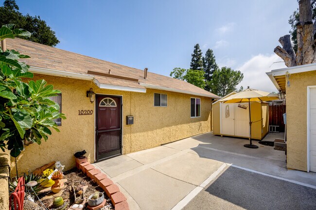 Building Photo - 10202 Mount Gleason Ave