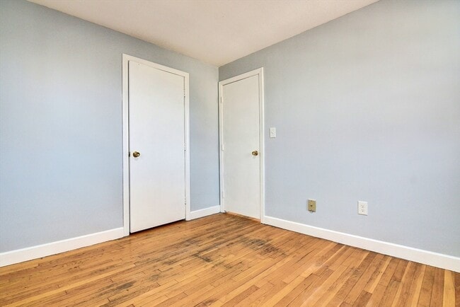 Building Photo - 30 Trull St