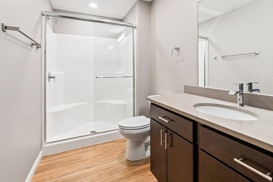 Building Photo - 8041 W Bluemound Rd