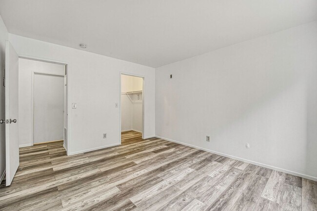 Building Photo - 243 S Avenue 50