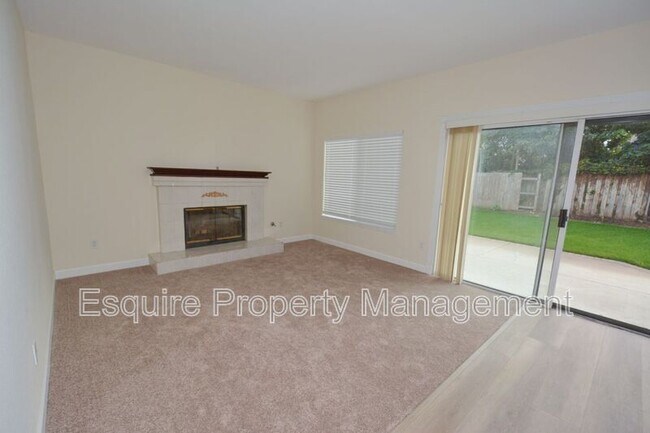 Building Photo - 1906 Kensington Ln