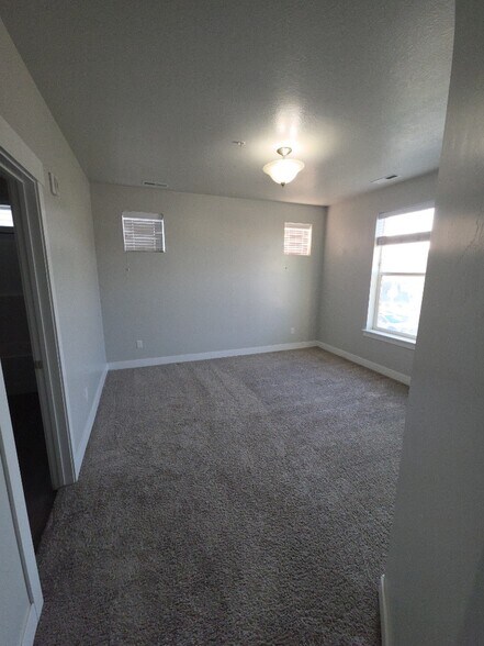 Building Photo - 3724 W 1850 N