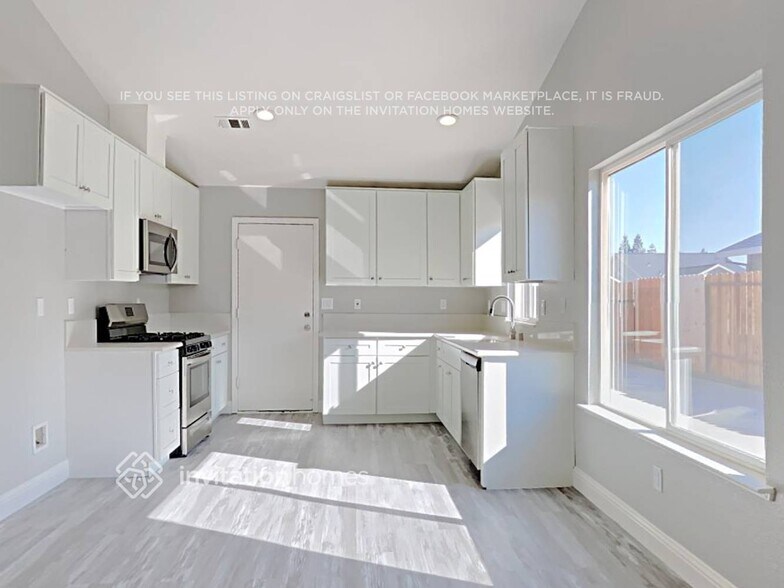 Building Photo - 948 Beaver Park Way