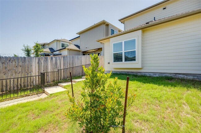 Building Photo - 9706 Whisper Willow Blvd