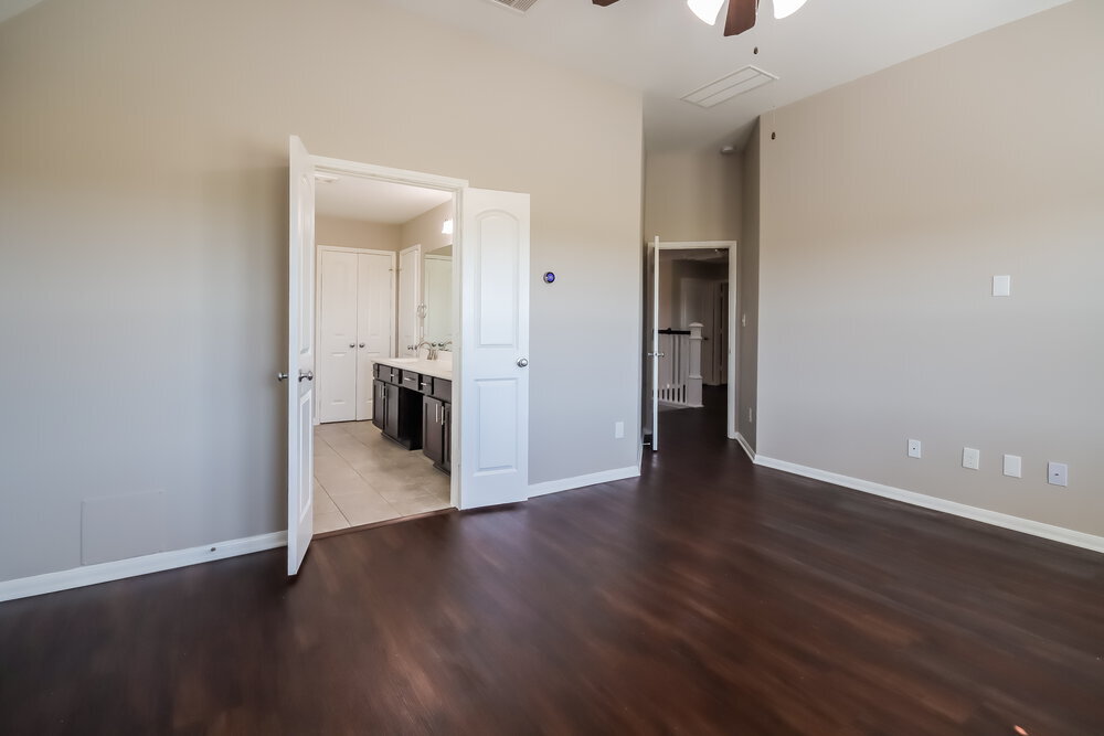 Building Photo - 15002 Golden Summer Ct