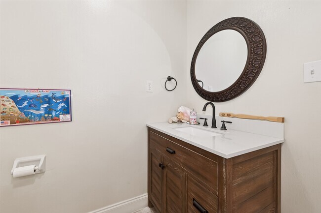 Building Photo - 15843 Foxgate Rd