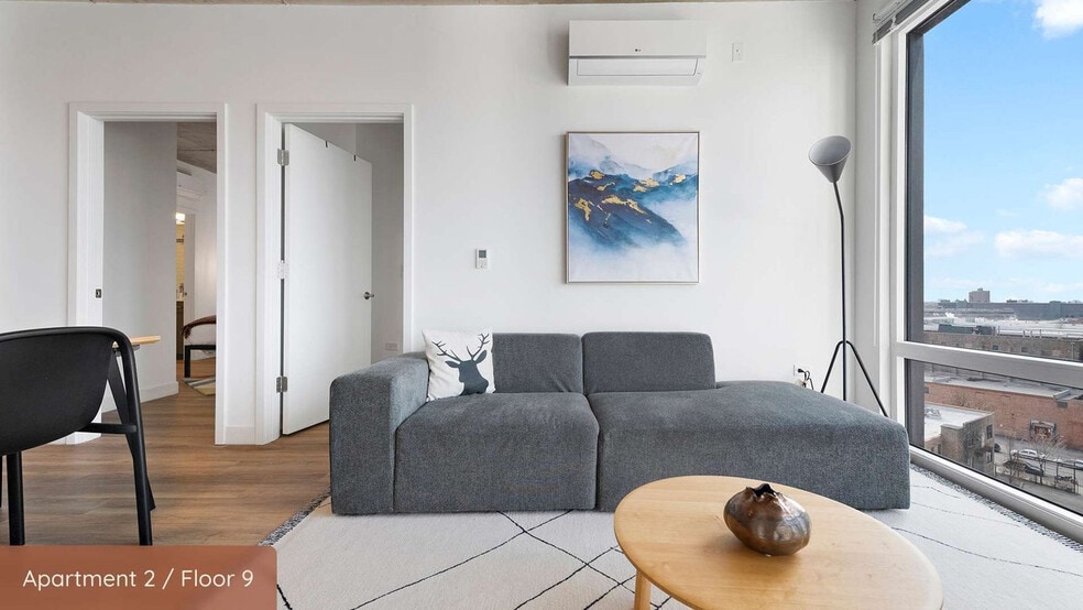 Primary Photo - 853 W Blackhawk St