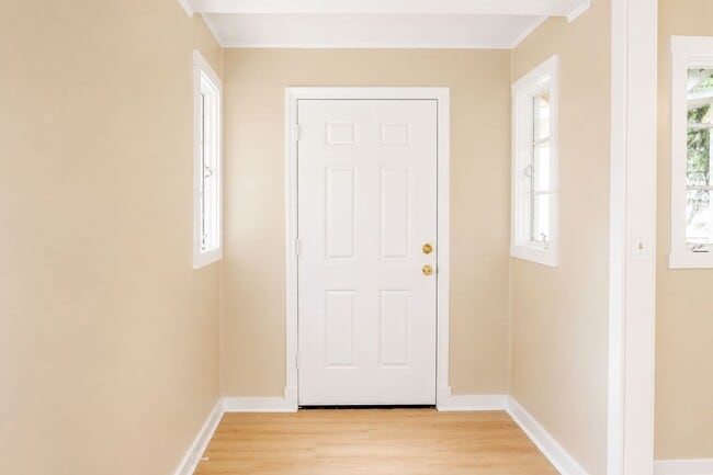 Building Photo - 1 Bedroom, 1 Bathroom Home for Rent in Zephyrhills!