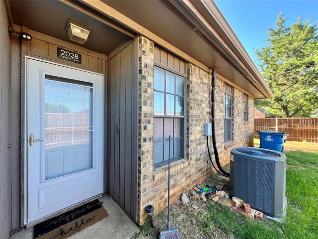 Building Photo - 2028 Parkside Ct