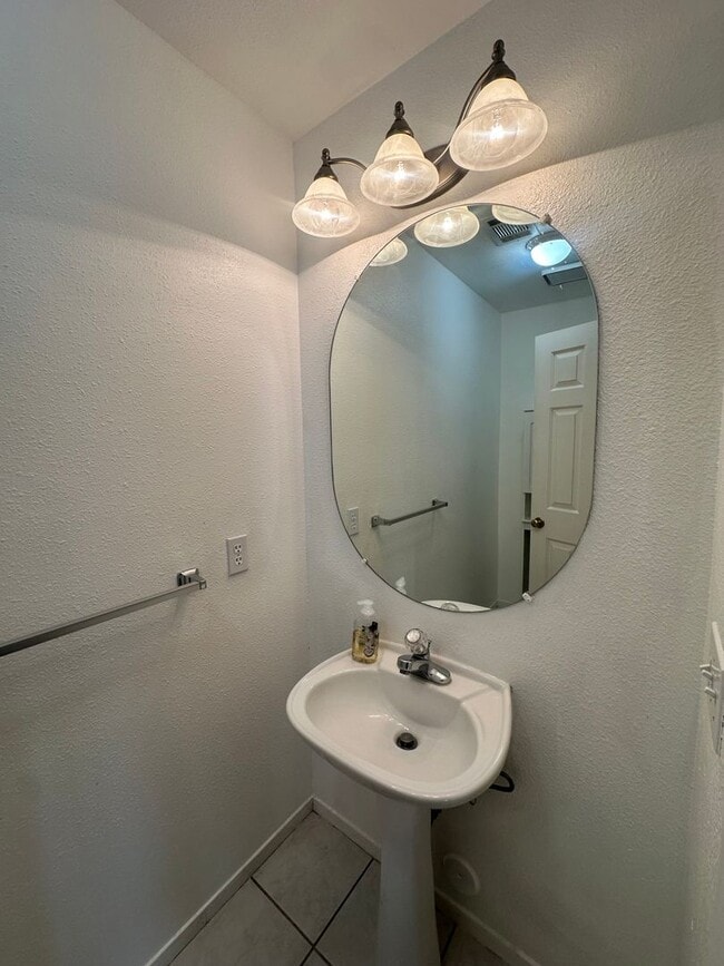 Building Photo - 5730 W Monte Verde Ct