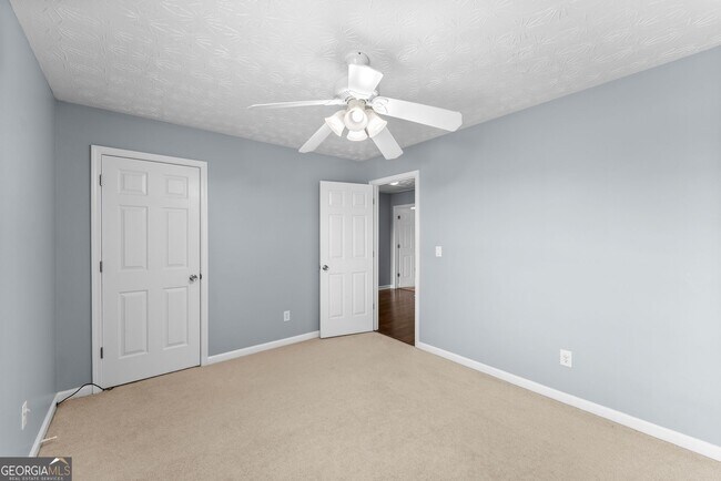Building Photo - 104 Jameston Dr