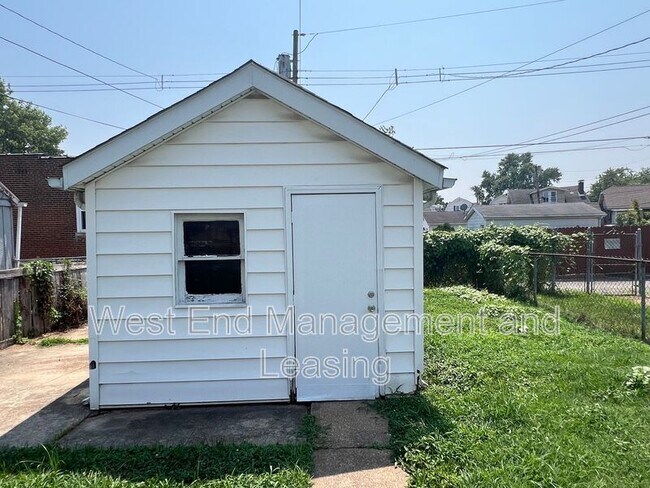 Building Photo - 4932 Schollmeyer Ave