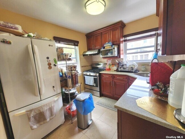 Building Photo - 260-66 73rd Ave