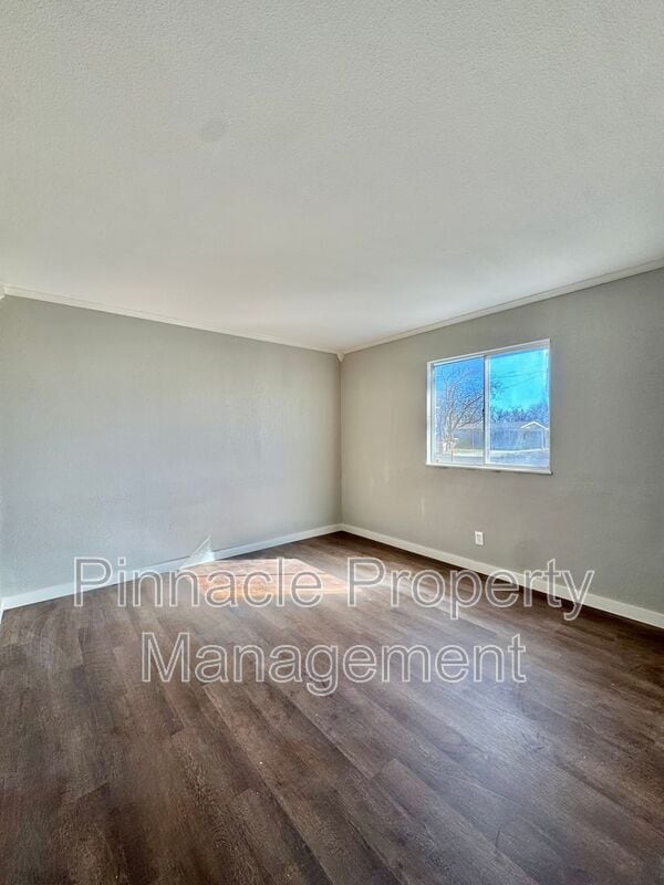 Building Photo - 64 E 32nd St