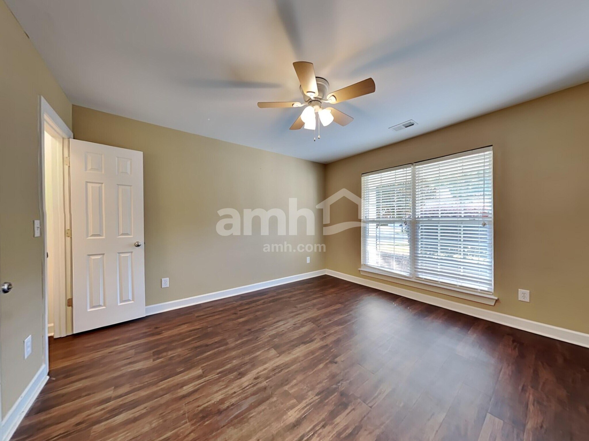 Building Photo - 222 Garden Grove Dr