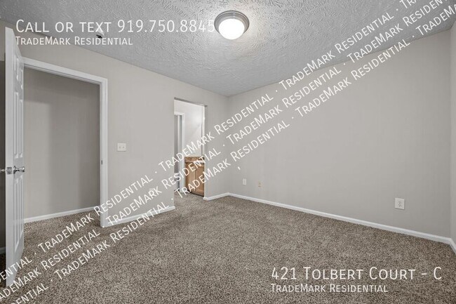 Building Photo - 421 Tolbert Ct