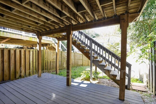 Building Photo - 339 Overlea Pl