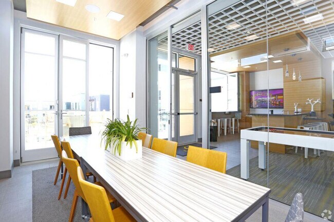 Building Photo - 3645 Haven Ave