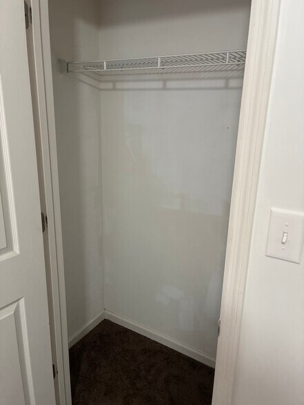 Building Photo - 474 Regency Park Dr