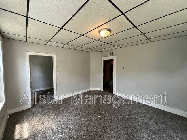 Building Photo - 5915 Cable Ave